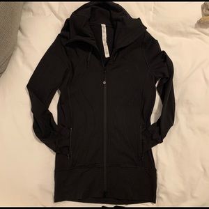 Lululemon fitted jacket - Black size 4